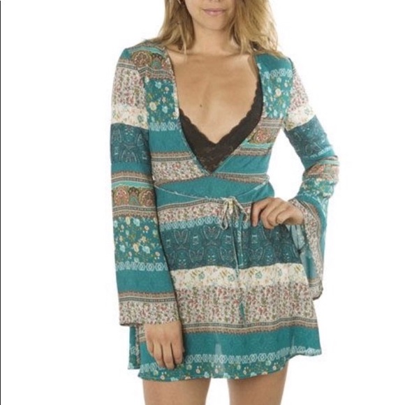 Dresses & Skirts - Floral print mini dress